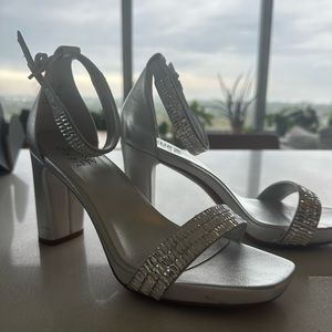 Naturalizer Joy Sparkle Ankle Strap size 8